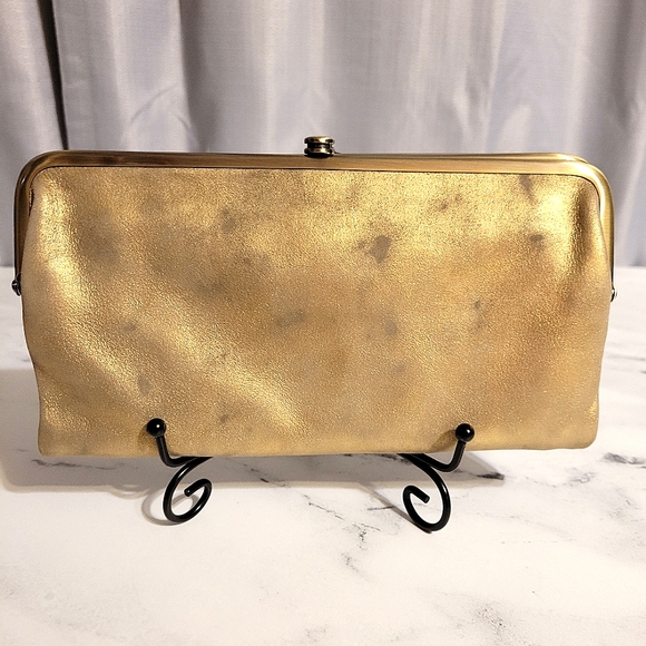 NWT HOBO LE 'Stardust' Metallic Leather with Wanderlust Lining Wallet/Clutch - Picture 7 of 11
